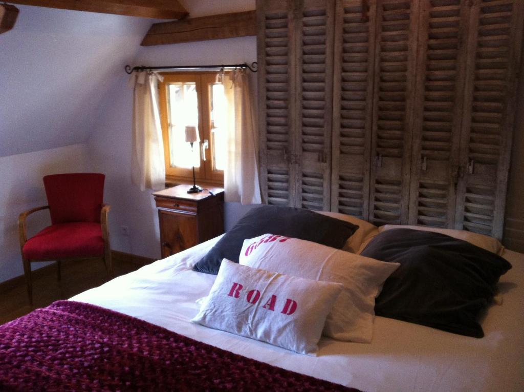 Chambres D'Hotes La Levriere Saint-Denis-le-Ferment Bilik gambar
